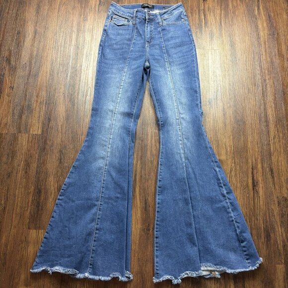 Judy Blue Super Flare Raw Hem Jeans Medium Wash JB88204 Women’s Size 5/27 - Picture 1 of 11